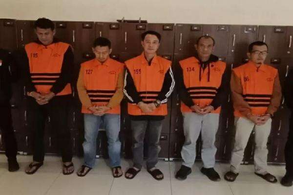KPK Panggil Kadis PUPR dan Anggota DPRD Kota Bengkulu Hari Ini KPK Panggil Kadis PUPR dan Anggota DPRD Kota Bengkulu Hari Ini