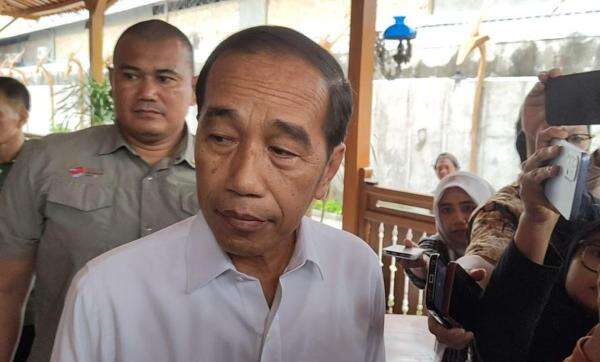 Roy Suryo Cs Ditangkap, Jokowi: Saya Akan Bawa Ijazah Asli ke Sidang! Roy Suryo Cs Ditangkap, Jokowi: Saya Akan Bawa Ijazah Asli ke Sidang!