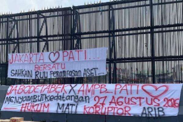 Bantah Unjuk Rasa di Gedung DPR pada 27 Agustus Batal, AMPB: Hoaks, Demo Tetap Jalan Bantah Unjuk Rasa di Gedung DPR pada 27 Agustus Batal, AMPB: Hoaks, Demo Tetap Jalan