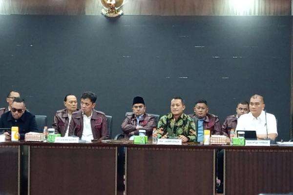 Kortas Tipidkor Polri Limpahkan 3 Perkara Korupsi ke Kejagung Kortas Tipidkor Polri Limpahkan 3 Perkara Korupsi ke Kejagung