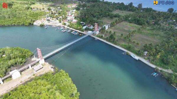 Indonesia Miliki Jembatan Gantung Geser Pertama, Begini Penampakannya Indonesia Miliki Jembatan Gantung Geser Pertama, Begini Penampakannya