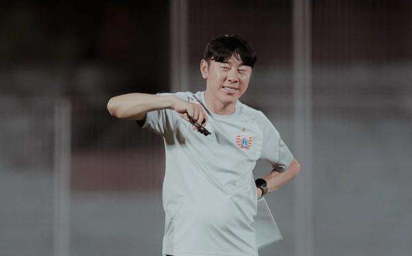 Hampir Sempurna! Shin Tae-yong Puas dengan Wajah Baru Persija, Siap Tempur di Super League 2026-2027 Hampir Sempurna! Shin Tae-yong Puas dengan Wajah Baru Persija, Siap Tempur di Super League 2026-2027