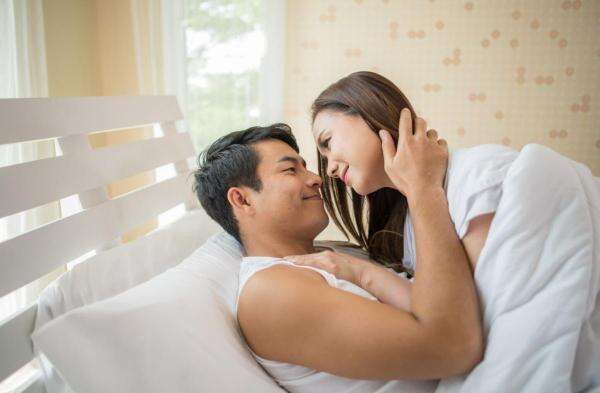 3 Posisi Seks yang Paling Disukai Wanita, Pria Wajib Tau Nih! 3 Posisi Seks yang Paling Disukai Wanita, Pria Wajib Tau Nih!