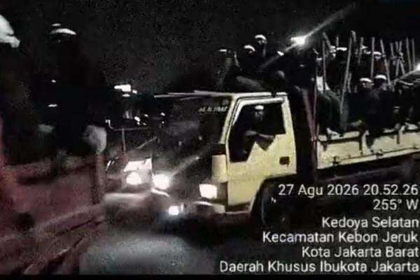 Viral Truk Bawa Rombongan Orang Masuk Tol Kedoya, Ini Kata Jasa Marga Viral Truk Bawa Rombongan Orang Masuk Tol Kedoya, Ini Kata Jasa Marga