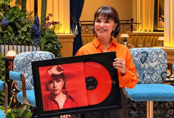 Pilih Jalur Independen, Ruth Sahanaya Syok saat Tahu Biaya Produksi Sebuah Album Pilih Jalur Independen, Ruth Sahanaya Syok saat Tahu Biaya Produksi Sebuah Album