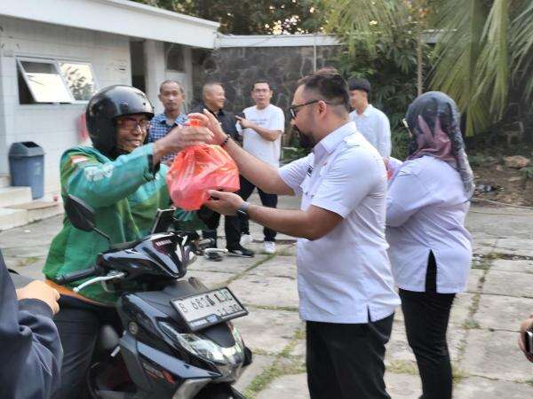 HUT Ke-12, Partai Perindo Gelar Aksi Sosial pada Masyarakat HUT Ke-12, Partai Perindo Gelar Aksi Sosial pada Masyarakat