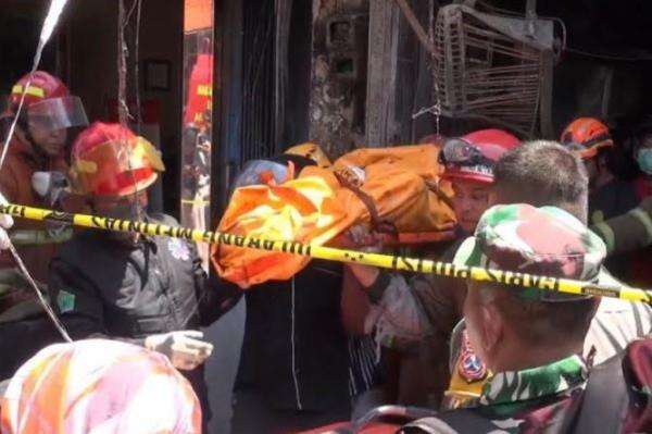 Kronologi Kebakaran Warung Madura Tewaskan 1 Orang di Malang, Api Sambar Jeriken Bensin Kronologi Kebakaran Warung Madura Tewaskan 1 Orang di Malang, Api Sambar Jeriken Bensin