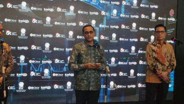 OJK Denda 100 Pelaku Pasar Modal Rp86 Miliar dan Cabut Izin Usaha OJK Denda 100 Pelaku Pasar Modal Rp86 Miliar dan Cabut Izin Usaha