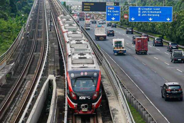 LRT Jabodebek Sempat Mati di Cikunir Akibat Gangguan Pasokan Listrik Third Rail LRT Jabodebek Sempat Mati di Cikunir Akibat Gangguan Pasokan Listrik Third Rail