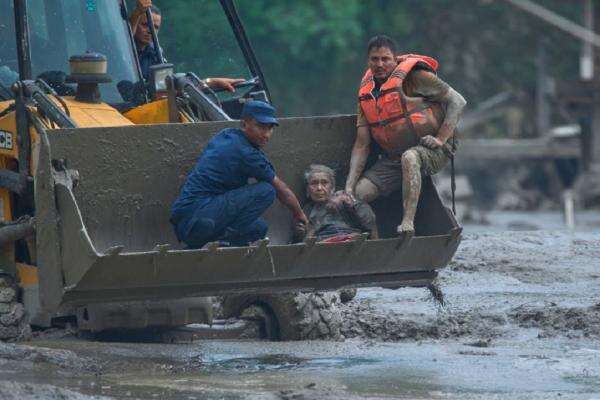 Banjir Bandang Dahsyat Nepal, Kemlu Pastikan Tak Ada WNI Jadi Korban Banjir Bandang Dahsyat Nepal, Kemlu Pastikan Tak Ada WNI Jadi Korban