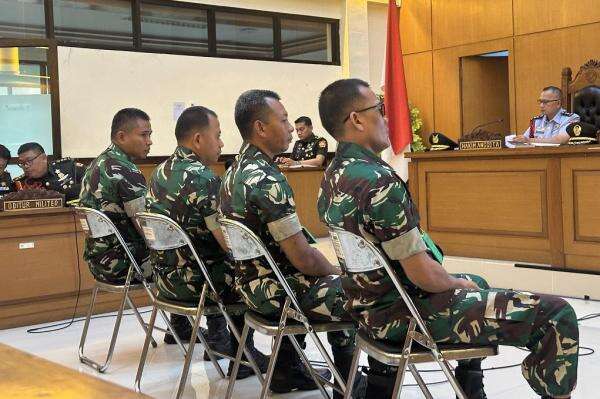 Vonis 2 Prajurit TNI Penyiram Air Keras Andrie Yunus Dipangkas, Lolos dari Pemecatan Vonis 2 Prajurit TNI Penyiram Air Keras Andrie Yunus Dipangkas, Lolos dari Pemecatan
