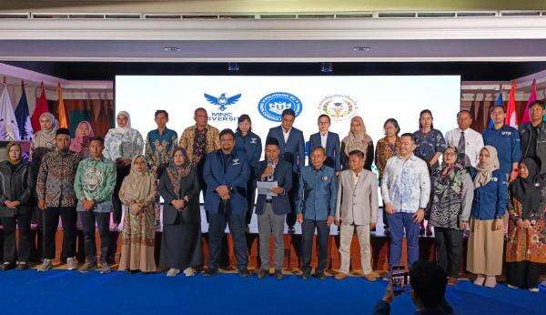 Rektor Meanchey University Tawarkan Beasiswa untuk Mahasiswa Indonesia Belajar di Kamboja Rektor Meanchey University Tawarkan Beasiswa untuk Mahasiswa Indonesia Belajar di Kamboja