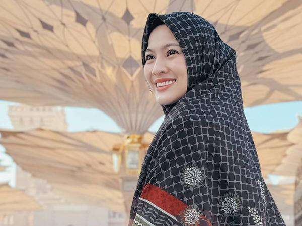 5 Fakta Skoliosis Alyssa Soebandono yang Baru Terungkap, Nomor 4 Bikin Kaget! 5 Fakta Skoliosis Alyssa Soebandono yang Baru Terungkap, Nomor 4 Bikin Kaget!