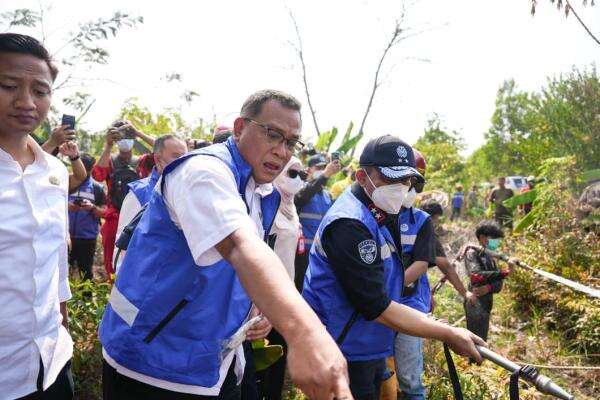Tindak Lanjuti Inpres Karhutla, KLH Segel 50 Badan Usaha di 8 Provinsi Tindak Lanjuti Inpres Karhutla, KLH Segel 50 Badan Usaha di 8 Provinsi