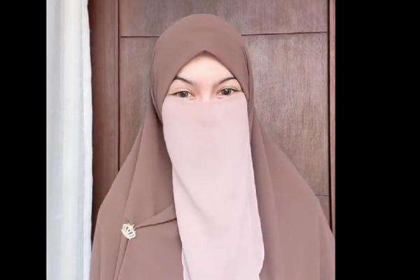 Resmi Cerai, Tuntutan Nafkah Wardatina Mawa Rp30 Juta Dipangkas Jadi Rp3 Juta Resmi Cerai, Tuntutan Nafkah Wardatina Mawa Rp30 Juta Dipangkas Jadi Rp3 Juta