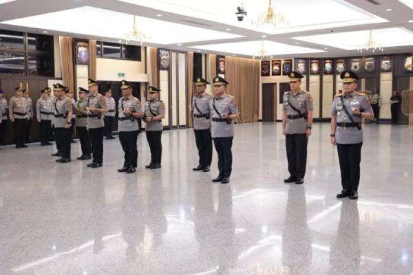 Komjen Pol Dadang Hartanto Jabat Kapolda Metro, Pengamat Ungkap Potensi Ancaman Jakarta Komjen Pol Dadang Hartanto Jabat Kapolda Metro, Pengamat Ungkap Potensi Ancaman Jakarta
