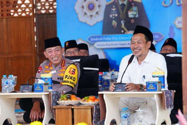 Kolaborasi Polri dan Ulama Dinilai Jadi Fondasi Keutuhan NKRI Kolaborasi Polri dan Ulama Dinilai Jadi Fondasi Keutuhan NKRI