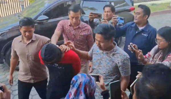 Jengkel Dicium dan Diraba, Pria di Probolinggo Bunuh Teman lalu Gasak Motor Jengkel Dicium dan Diraba, Pria di Probolinggo Bunuh Teman lalu Gasak Motor