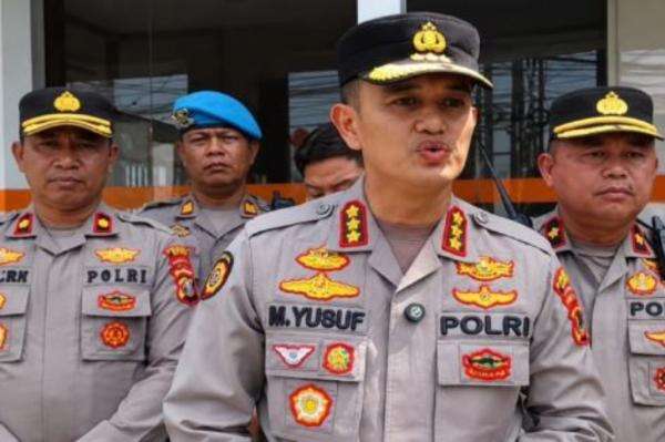 Kapolresta Gowa Turun Tangan usai Kantor Pos Sungguminasa Dirusak, 3 Orang Ditangkap Kapolresta Gowa Turun Tangan usai Kantor Pos Sungguminasa Dirusak, 3 Orang Ditangkap