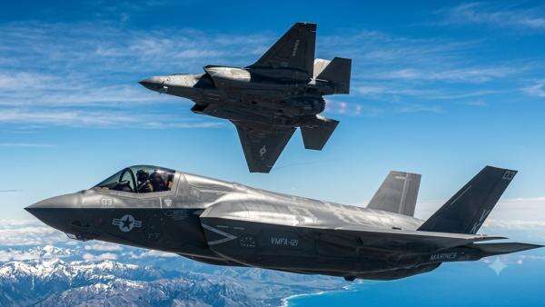 Jet Tempur AS Bombardir Pulau Qeshm dan Kota Ahvav Iran, 4 Orang Tewas Jet Tempur AS Bombardir Pulau Qeshm dan Kota Ahvav Iran, 4 Orang Tewas
