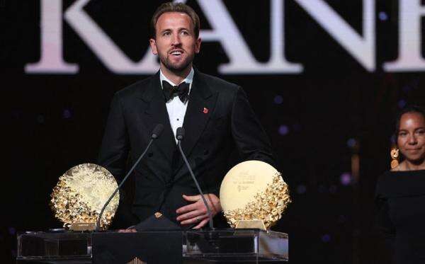 Apakah Trofi Ballon D'Or Terbuat dari Emas Murni? Ini Faktanya Apakah Trofi Ballon D'Or Terbuat dari Emas Murni? Ini Faktanya