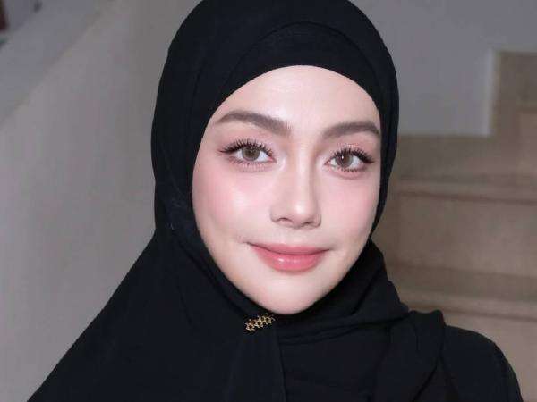 Terungkap! Celine Evangelista Ternyata Punya Vila di Madinah Terungkap! Celine Evangelista Ternyata Punya Vila di Madinah