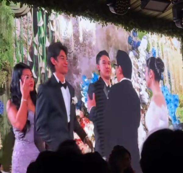 Ternyata Ini Panggilan Anak-Anak Andre Taulany ke Amanda Rigby Ternyata Ini Panggilan Anak-Anak Andre Taulany ke Amanda Rigby