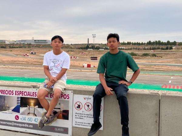 Veda Ega Pratama Jalani Latihan Spesial Bersama Marc Marquez, Sempat Berduel di Lintasan! Veda Ega Pratama Jalani Latihan Spesial Bersama Marc Marquez, Sempat Berduel di Lintasan!