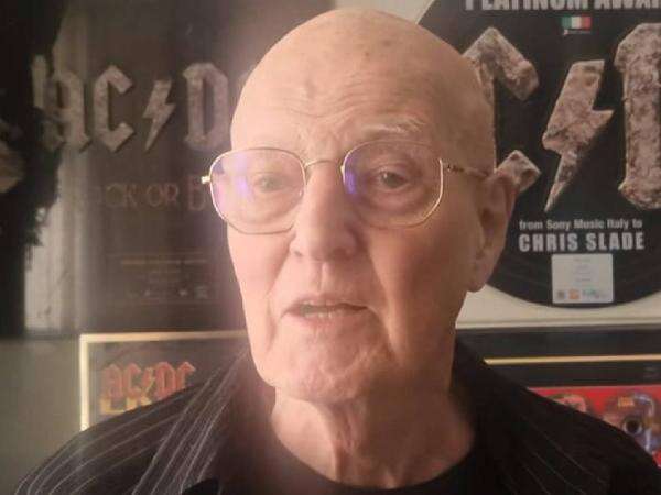Mantan Drummer AC/DC Chris Slade Putuskan Pensiun, Stroke Jadi Alasannya! Mantan Drummer AC/DC Chris Slade Putuskan Pensiun, Stroke Jadi Alasannya!