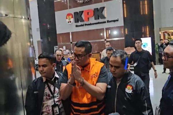 Pekan Depan, PDIP Pecat Bupati Klaten usai Terjaring OTT KPK Pekan Depan, PDIP Pecat Bupati Klaten usai Terjaring OTT KPK