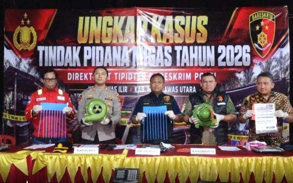 Bareskrim Bongkar Mafia Solar Oplosan di Sumsel, Pelaku Diduga Pasok ke Kontraktor Tambang Bareskrim Bongkar Mafia Solar Oplosan di Sumsel, Pelaku Diduga Pasok ke Kontraktor Tambang
