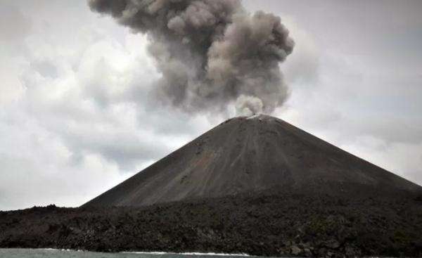 Gunung Anak Krakatau Naik Status Siaga, MasyarakatJangan Terpancing Isu Tsunami Gunung Anak Krakatau Naik Status Siaga, MasyarakatJangan Terpancing Isu Tsunami
