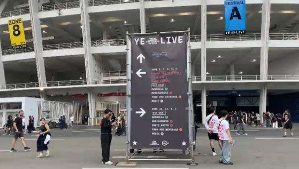 Konser Kanye West Sedot 50.000 Pengunjung dari Luar Jakarta, Ribuan Pekerja Lokal Dilibatkan Konser Kanye West Sedot 50.000 Pengunjung dari Luar Jakarta, Ribuan Pekerja Lokal Dilibatkan