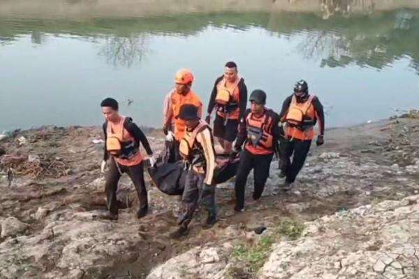 Remaja di Karawang Tewas Tenggelam di Sungai Citarum, Hilang 2 Hari sebelum Ditemukan Remaja di Karawang Tewas Tenggelam di Sungai Citarum, Hilang 2 Hari sebelum Ditemukan