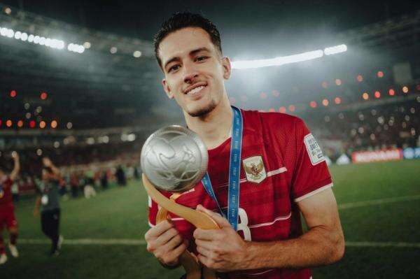 Justin Hubner Bongkar DM Hinaan usai Timnas Indonesia Juara: Kalian Motivasi Terbesar Saya! Justin Hubner Bongkar DM Hinaan usai Timnas Indonesia Juara: Kalian Motivasi Terbesar Saya!
