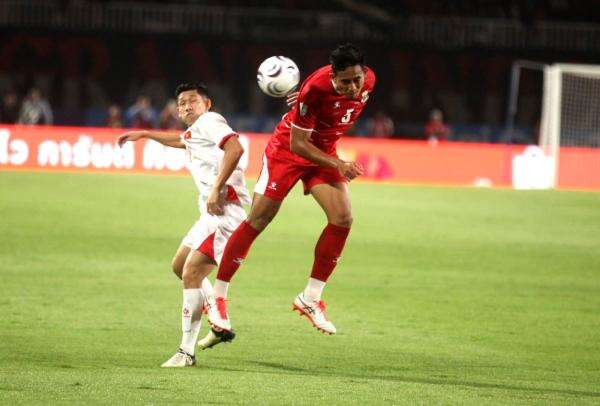 Timnas Indonesia Kalah 0-3 dari Vietnam, Rizky Ridho Minta Fans Garuda Tetap Beri Dukungan Timnas Indonesia Kalah 0-3 dari Vietnam, Rizky Ridho Minta Fans Garuda Tetap Beri Dukungan
