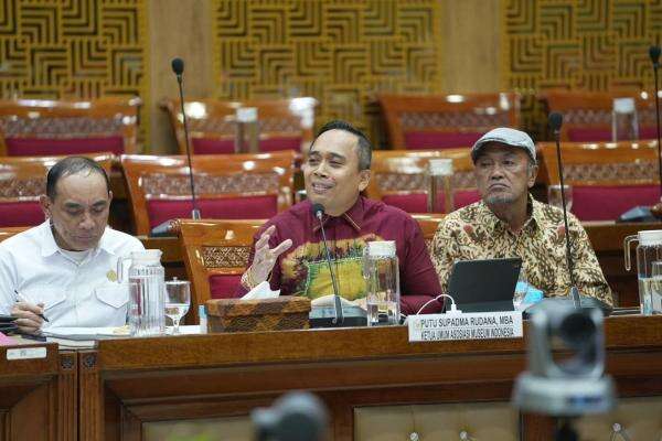 AMI: Kebudayaan sebagai Solusi Krisis Kepribadian Bangsa AMI: Kebudayaan sebagai Solusi Krisis Kepribadian Bangsa