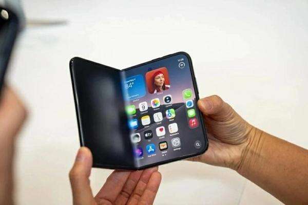 Mengapa Smartphone Semakin Canggih, tetapi Cepat Ketinggalan Zaman? Mengapa Smartphone Semakin Canggih, tetapi Cepat Ketinggalan Zaman?