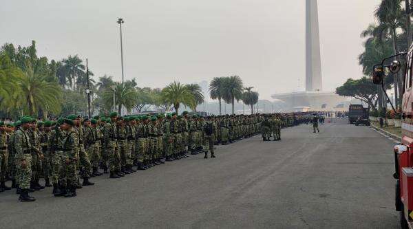 Demo 20 Oktober, 2 Jenderal Bintang 3 Terjun Langsung Siagakan 3.000 Personel Gabungan di Monas Demo 20 Oktober, 2 Jenderal Bintang 3 Terjun Langsung Siagakan 3.000 Personel Gabungan di Monas