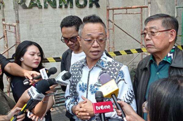 Roy Suryo dan Tifa Ditangkap, Ade Darmawan: Ini yang Harusnya Dilakukan Polda Metro Roy Suryo dan Tifa Ditangkap, Ade Darmawan: Ini yang Harusnya Dilakukan Polda Metro