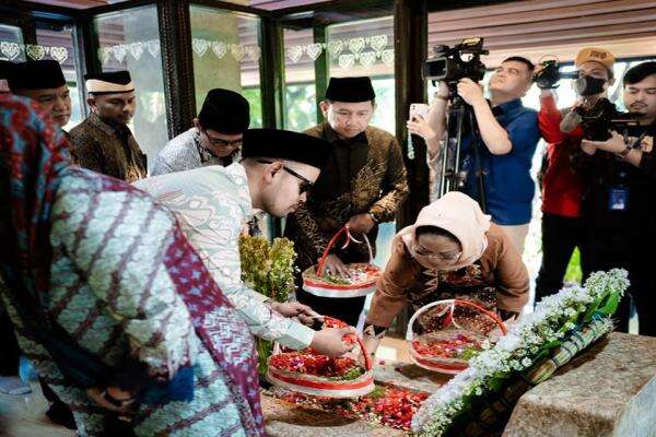 Dekopin Tegaskan Komitmen Modernisasi Koperasi melalui Estafet Generasi Muda Dekopin Tegaskan Komitmen Modernisasi Koperasi melalui Estafet Generasi Muda