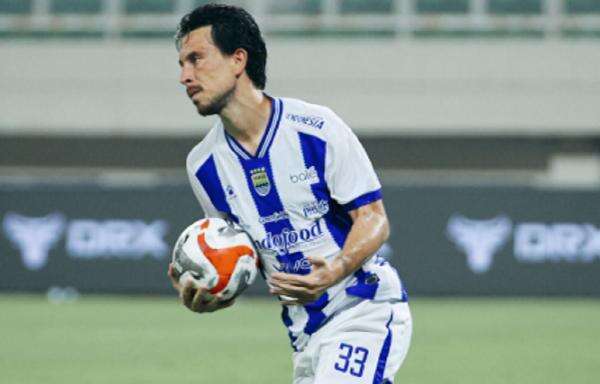Thom Haye Lupakan Pesta Juara Timnas Indonesia, Ada Target Besar di Persib Thom Haye Lupakan Pesta Juara Timnas Indonesia, Ada Target Besar di Persib