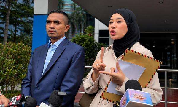 Jalani BAP Tambahan, Clara Shinta Pastikan Tak Bakal Damai dengan Mantan Suami Jalani BAP Tambahan, Clara Shinta Pastikan Tak Bakal Damai dengan Mantan Suami