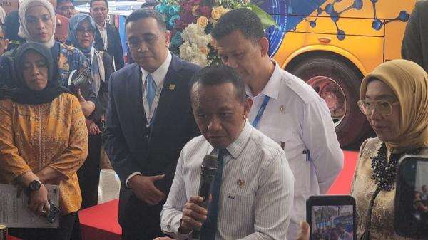 Bahlil Prediksi Mobil Hidrogen Bakal Bersaing dengan EV di Masa Depan Bahlil Prediksi Mobil Hidrogen Bakal Bersaing dengan EV di Masa Depan