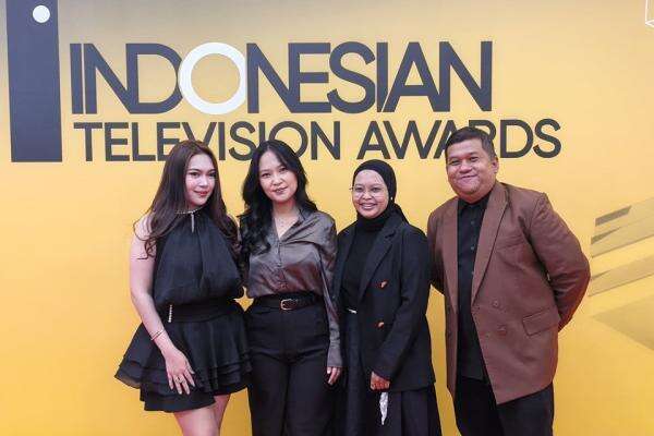 Raih Penghargaan Program Terpopuler di ITA 2026, Produser Indonesian Idol: Kritikan Fans Bikin Kami Lebih Baik Raih Penghargaan Program Terpopuler di ITA 2026, Produser Indonesian Idol: Kritikan Fans Bikin Kami Lebih Baik