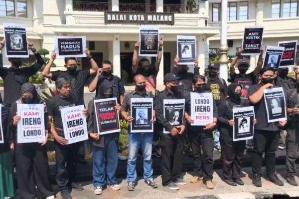 Dicap Londo Ireng, Wartawan Malang Raya Demo Protes Pernyataan Presiden Dicap Londo Ireng, Wartawan Malang Raya Demo Protes Pernyataan Presiden
