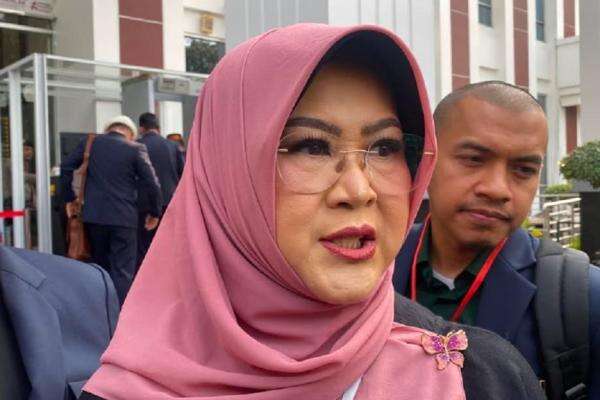 Sidang Dakwaan Kedua Kasus Ijazah Jokowi, Dokter Tifa: Kami Tegakkan Keadilan dengan Bukti dan Saksi! Sidang Dakwaan Kedua Kasus Ijazah Jokowi, Dokter Tifa: Kami Tegakkan Keadilan dengan Bukti dan Saksi!