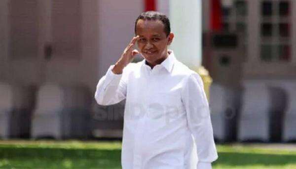 Tinjau Tambang Nikel di Raja Ampat, Teriakan Bahlil Penipu Menggema di Bandara Sorong Tinjau Tambang Nikel di Raja Ampat, Teriakan Bahlil Penipu Menggema di Bandara Sorong
