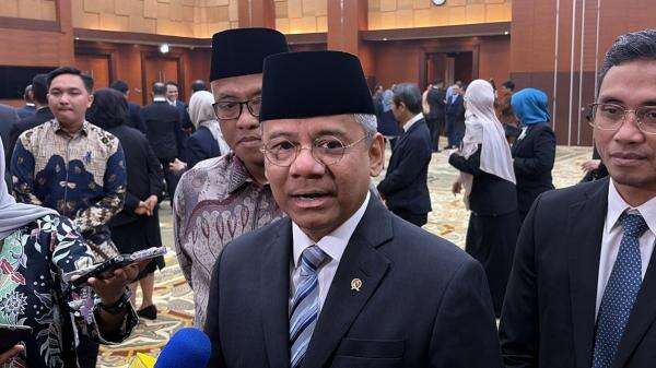 Suahasil Pastikan Gaji PNS Ditransfer Langsung ke Rekening, Bukan Melalui Kopdes Suahasil Pastikan Gaji PNS Ditransfer Langsung ke Rekening, Bukan Melalui Kopdes