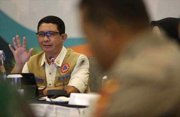 BNPB Intensifkan Operasi Karhutla di Sumsel, 11.567 Personel Dikerahkan BNPB Intensifkan Operasi Karhutla di Sumsel, 11.567 Personel Dikerahkan